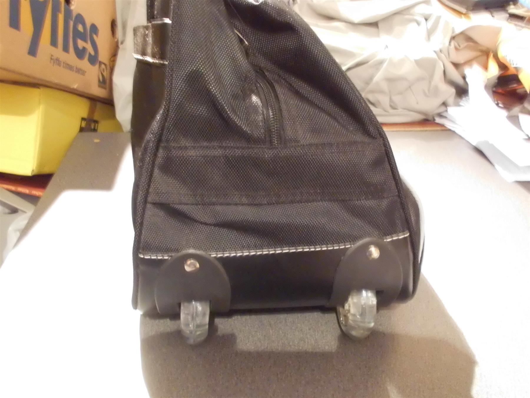 Borse: Reisetasche mit Rollen, schwarz, LUMI – Usato da Zürich venduto da abraxas1291 1