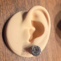 Elegante Ohrclips mit unechter Stein - NEU