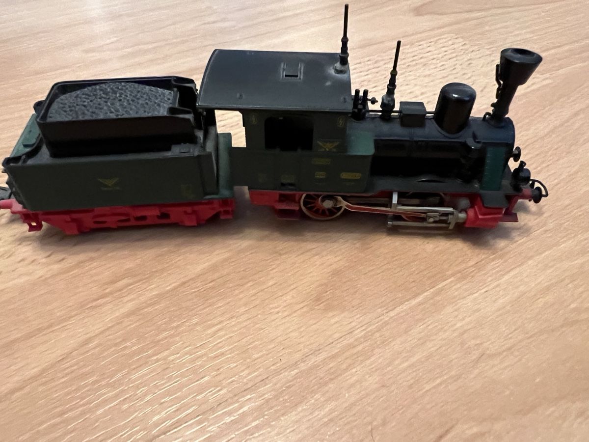 Fleischmann Modellini di ferrovie: Fleischmann Dampflok mit Tender – Usato da Gisikon venduto da ram_78bx 1
