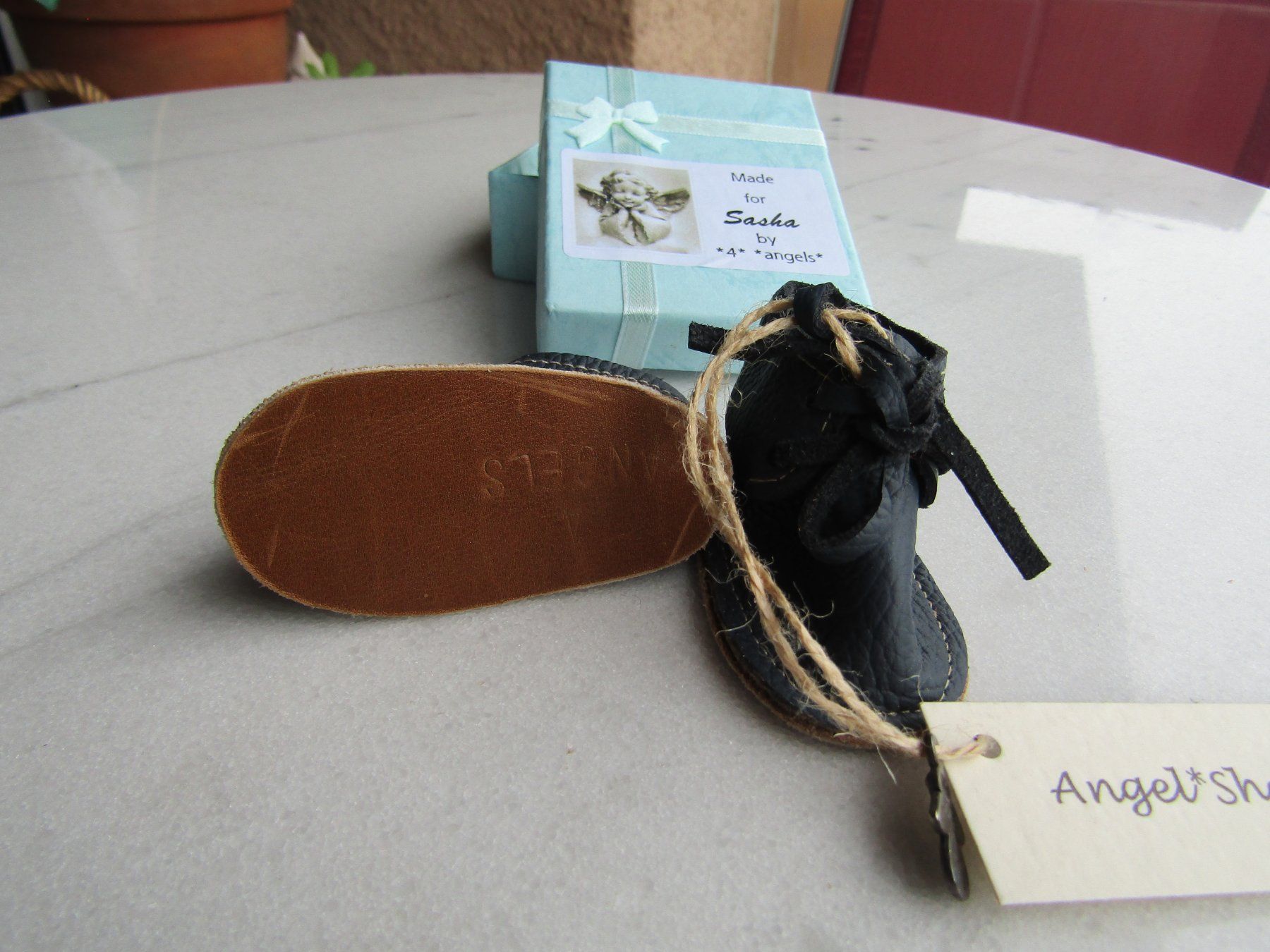 Puppen: Sasha Chaussures en cuir neuve !!! – Neu und originalverpackt aus La Tour-de-Peilz von Pierre25