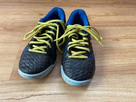 Chaussures de sport Asics enfant, Gel-Blade, taille 33.