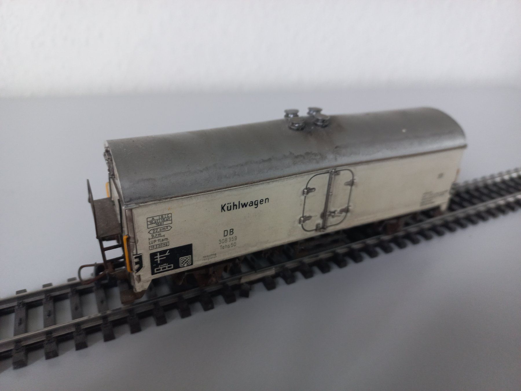Märklin Modellini di ferrovie: 2 Güterwagen H0 Märklin u. Roco – Usato da Dornach venduto da MikadoUP 1