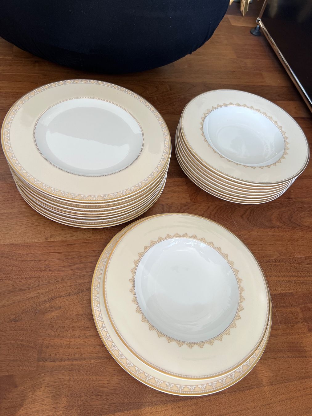 Villeroy & Boch Set di piatti: Villeroy & Boch Samarkand 19-teiliges Teller-Set – Usato da Jona venduto da Sariksa