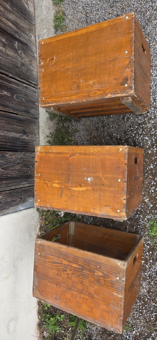 Casse di trasporto: 3 alte Holzkisten A.Hürlimann – Usato da Wädenswil venduto da weihpos 4