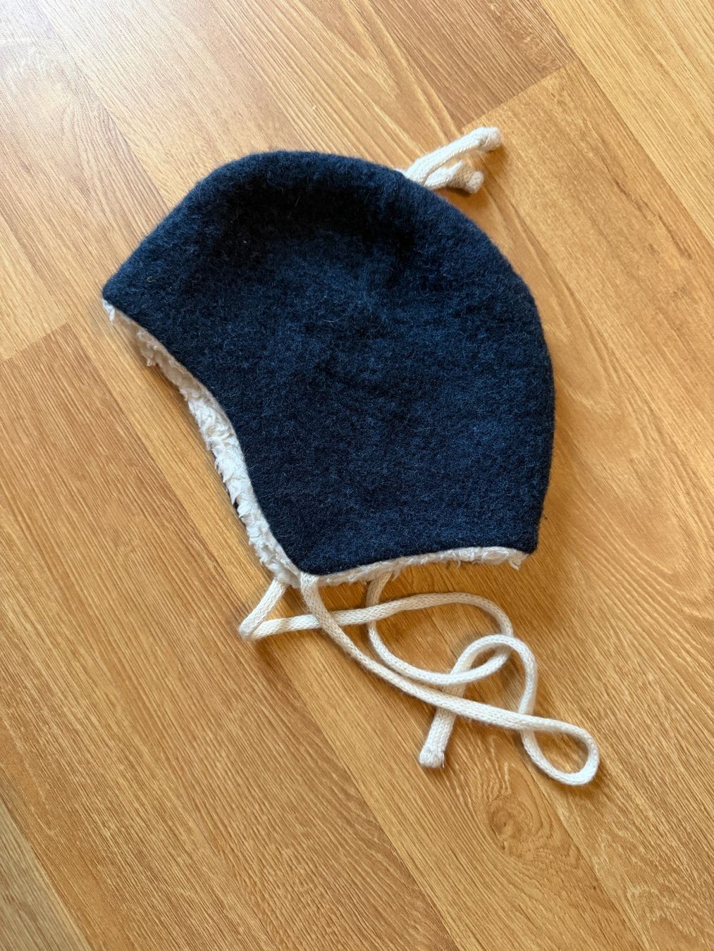Bonnets & Echarpes: Wollmütze 42 cm – D'occasion à Niedermuhlern par ste_c5h9