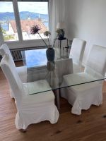 Tavolo di design in vetro e legno