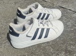 Adidas Kinderschuhe Gr. 34 Weiss/Schwarz Klettverschluss 