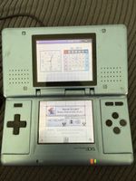 Nintendo DS (NTR-001) hellblau inkl. 3 Spiele, Stift & Ladeg