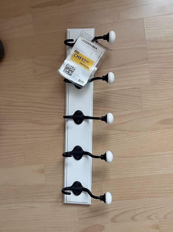 Guardaroba: Garderobe mit 5 Hacken – Usato da Emmenbrücke venduto da iul_2pbl
