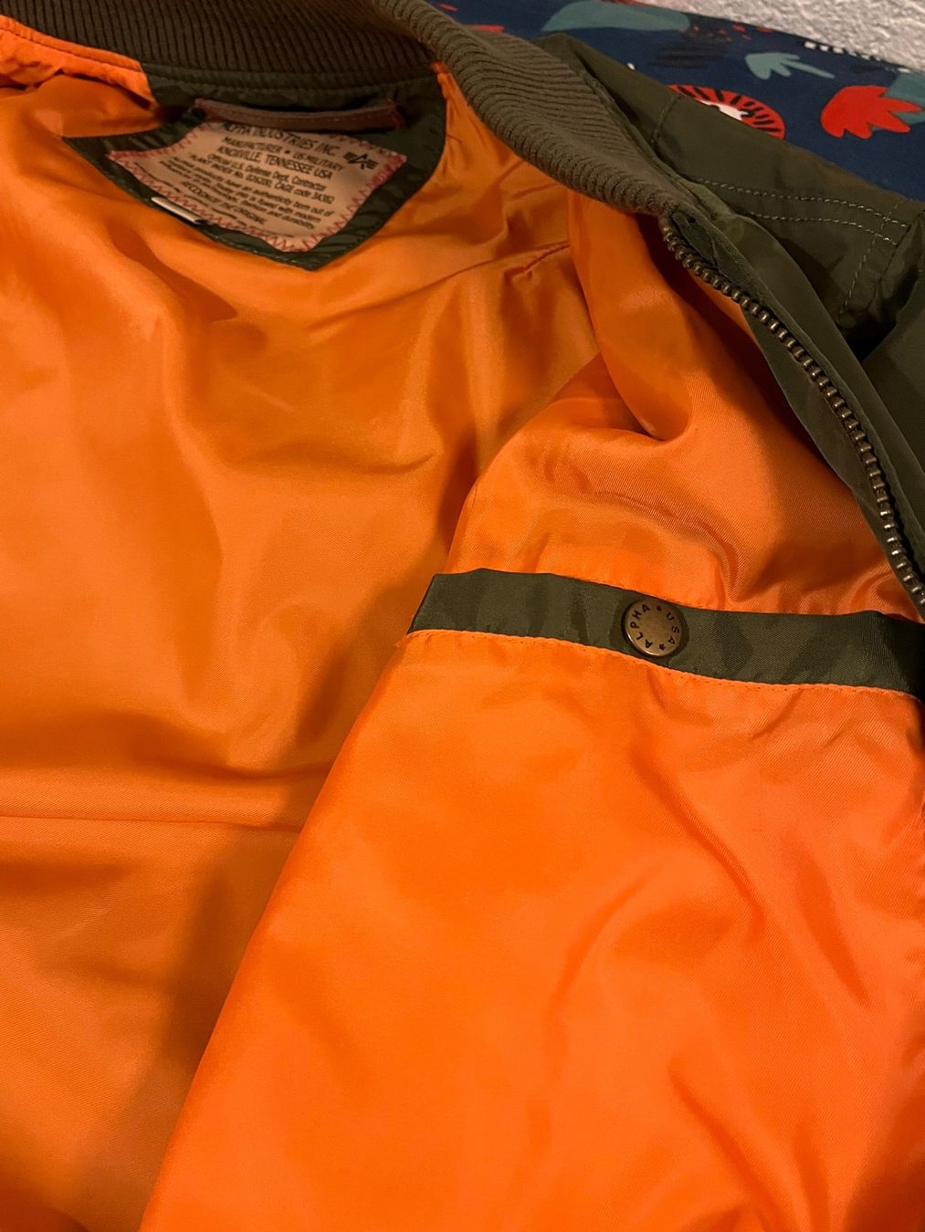 Alpha Industries Jacken: Alpha Industries Bomber Jacket – Gebraucht aus Lausanne von Davde92 6