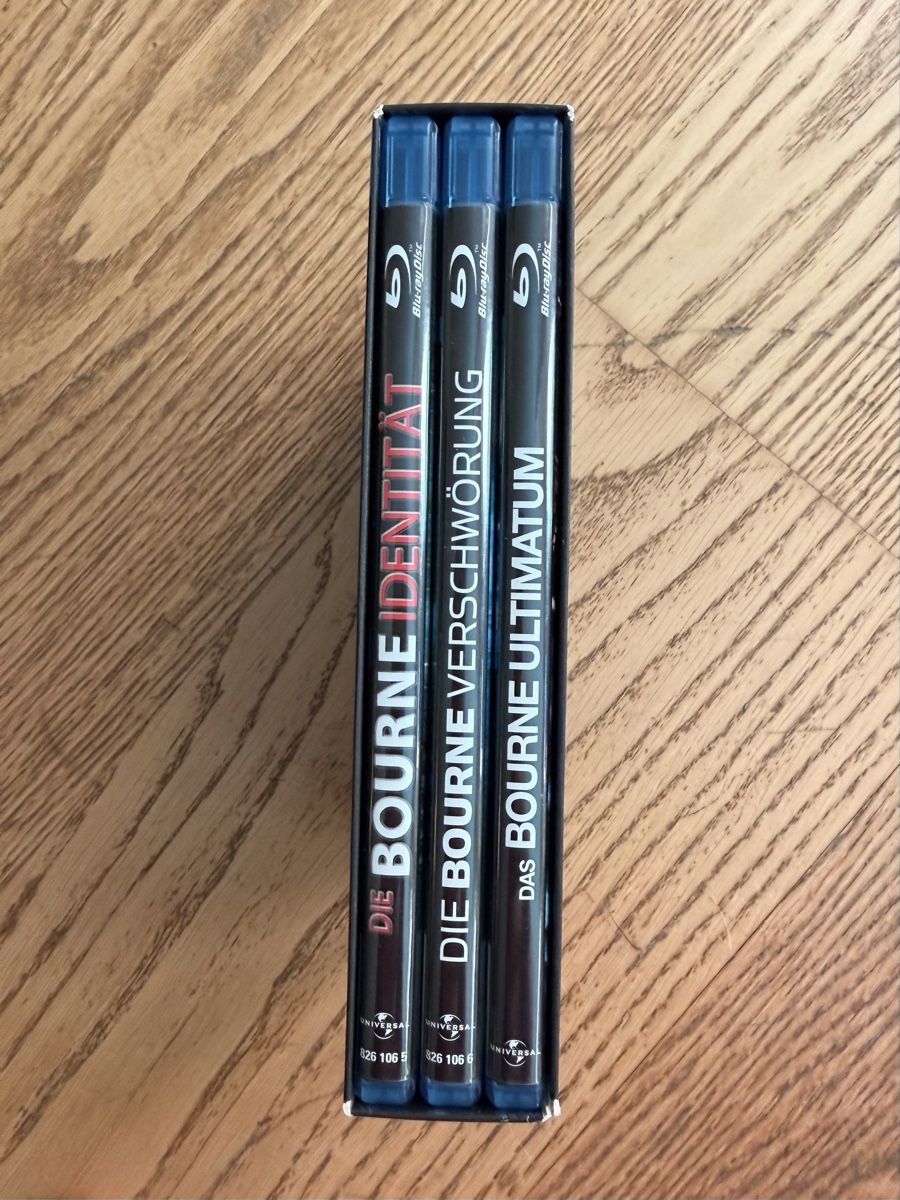 Alle DVDs: Die Ultimative Bourne Collection Blu Ray 3 Disc Edition 2009 – Gebraucht aus Hünenberg von Paddels 3