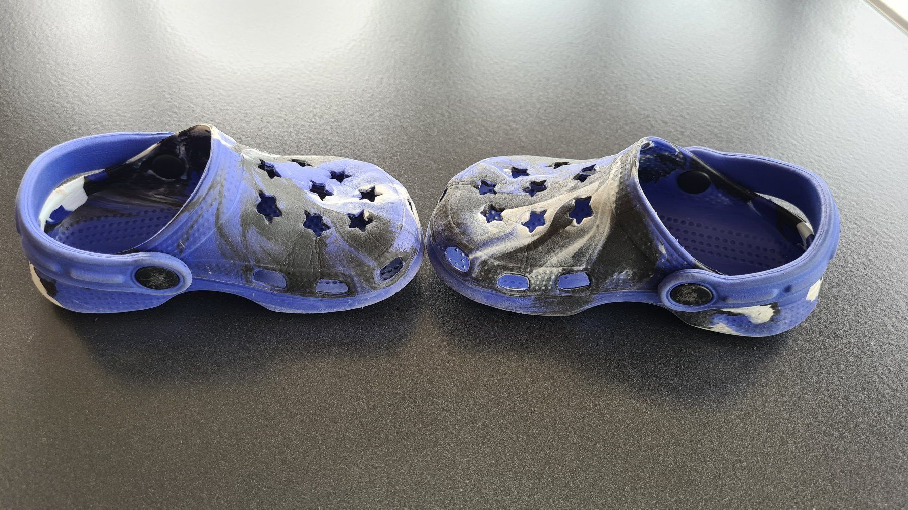 Chaussures garçon: Clogs Kinder – D'occasion à Obergösgen par schesom