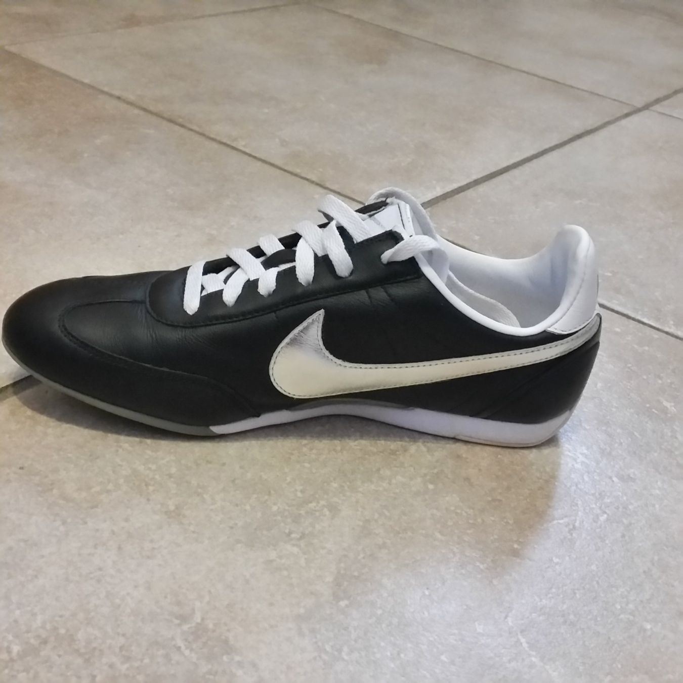 Nike Scarpe da donna: Nike Schuhe – Usato da Staffelbach venduto da anit77 2