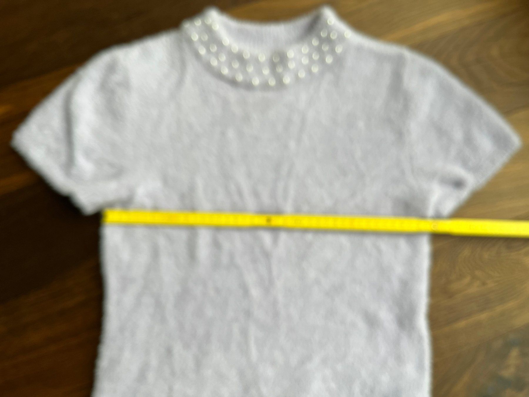 Guess Maglioni & Felpe: Kuscheliger Kurzarm-Pullover V-Neck Gr. S lila – Usato da Affoltern am Albis venduto da Blackrhythm 4