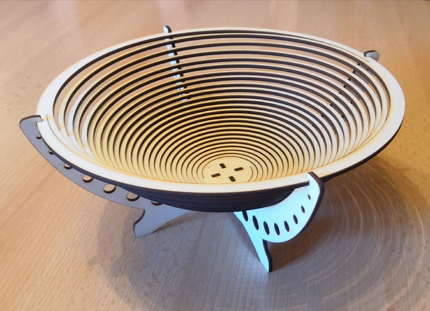 Schalen: Früchteschale aus Holz – Neu (gemäss Beschreibung) aus Lungern von SpideyPrince 1