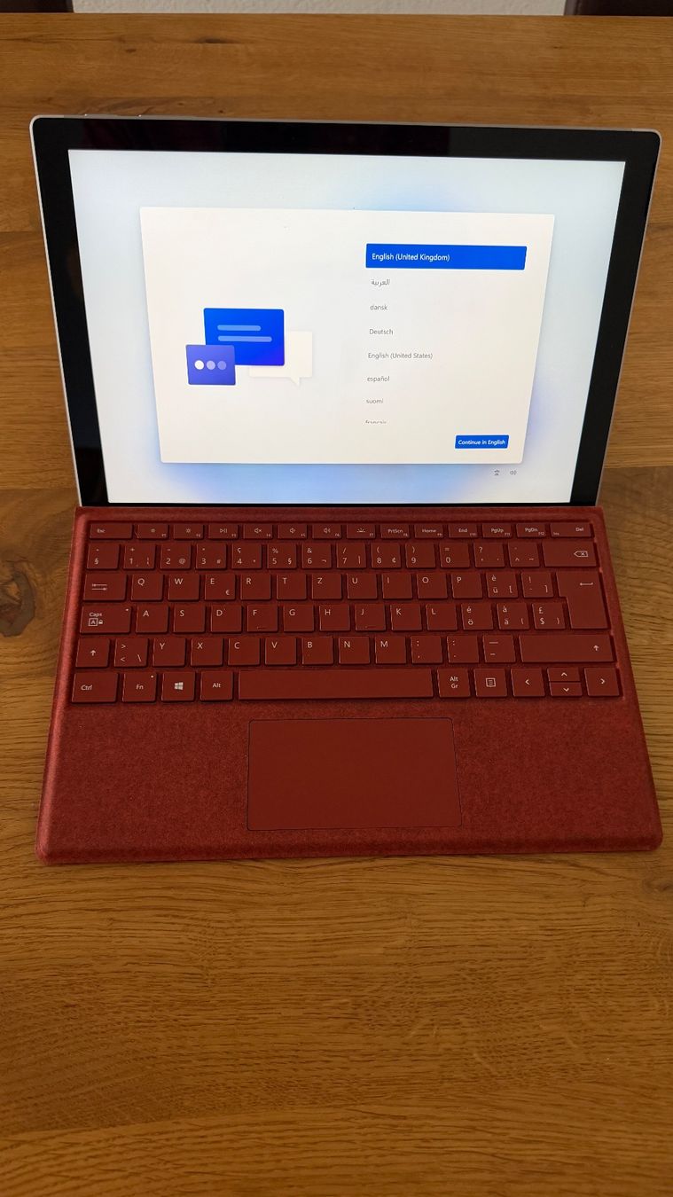 Microsoft Notebooks: Microsoft Surface Pro 7 | Rot | Inkl. Type Cover & Stift – Gebraucht aus Uster von Schmidtbande 1