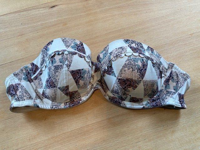 Badekleider & Bikinis: Bikini Top Gr. 80D – Gebraucht aus St.Gallen von NOVEMBER01
