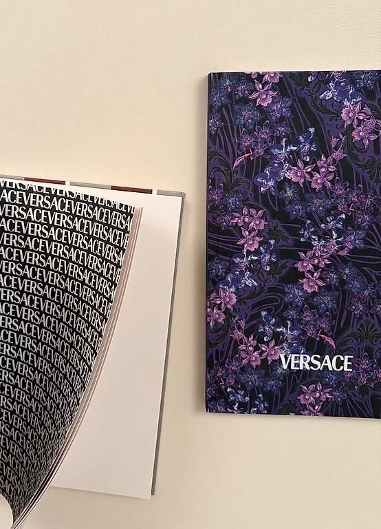 Blocchi: 2 Original Versace Notizbücher note books carnets – Usato da Zürich venduto da quiniento 3
