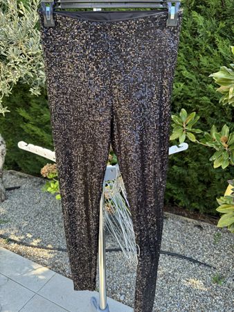 Haut et pantalon H&M paillettes noires. Taille M - Fêtes 🎉