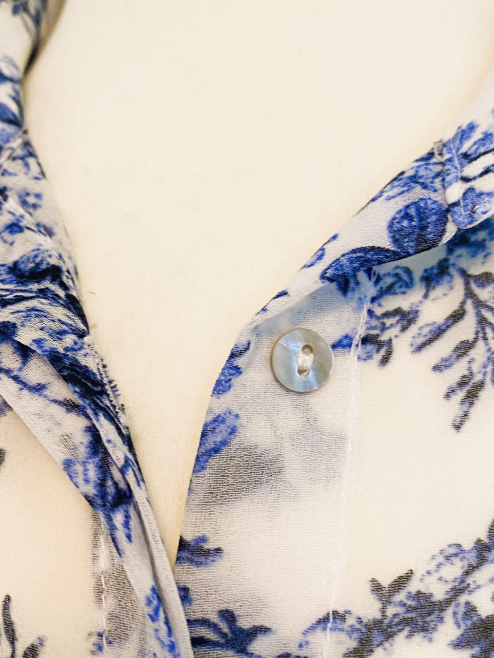 Zara Camicette: ZARA Bluse weiss blau Blumen XS – Nuovo (secondo la descrizione) da Allschwil venduto da Rosenfee 3