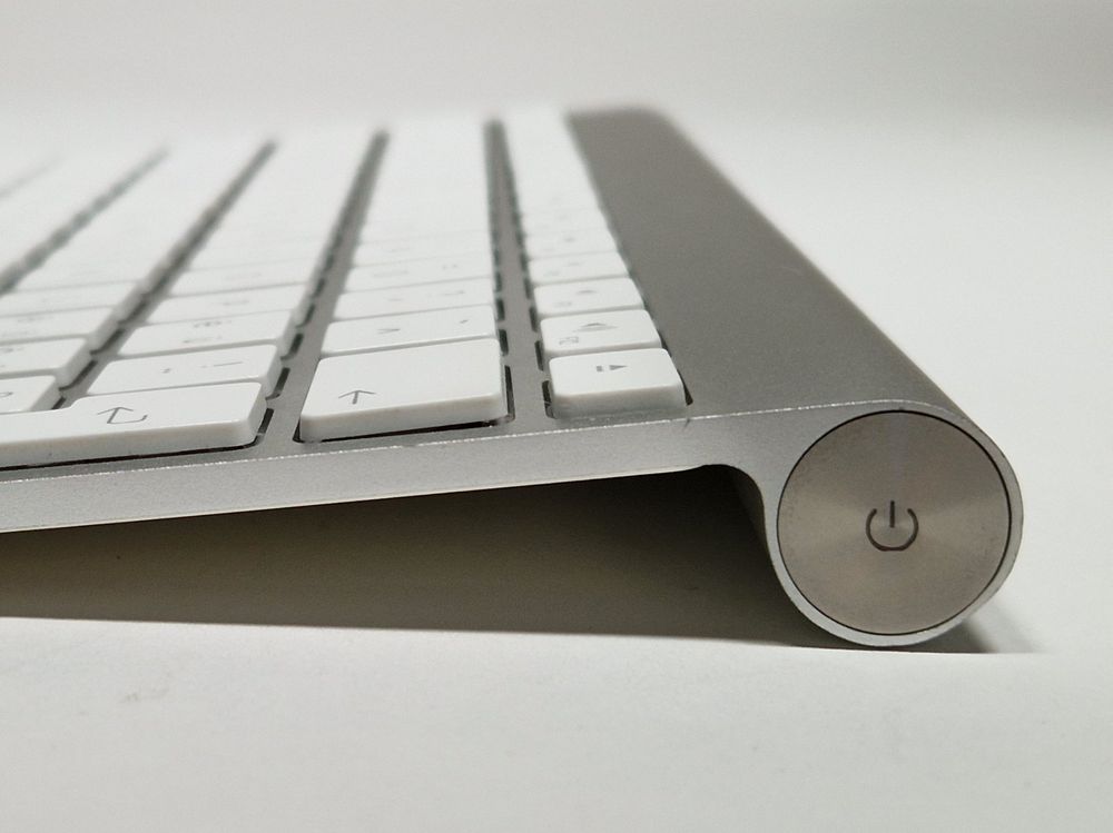 APPLE Magic Tastatur und Maus kabellos (Set) 4