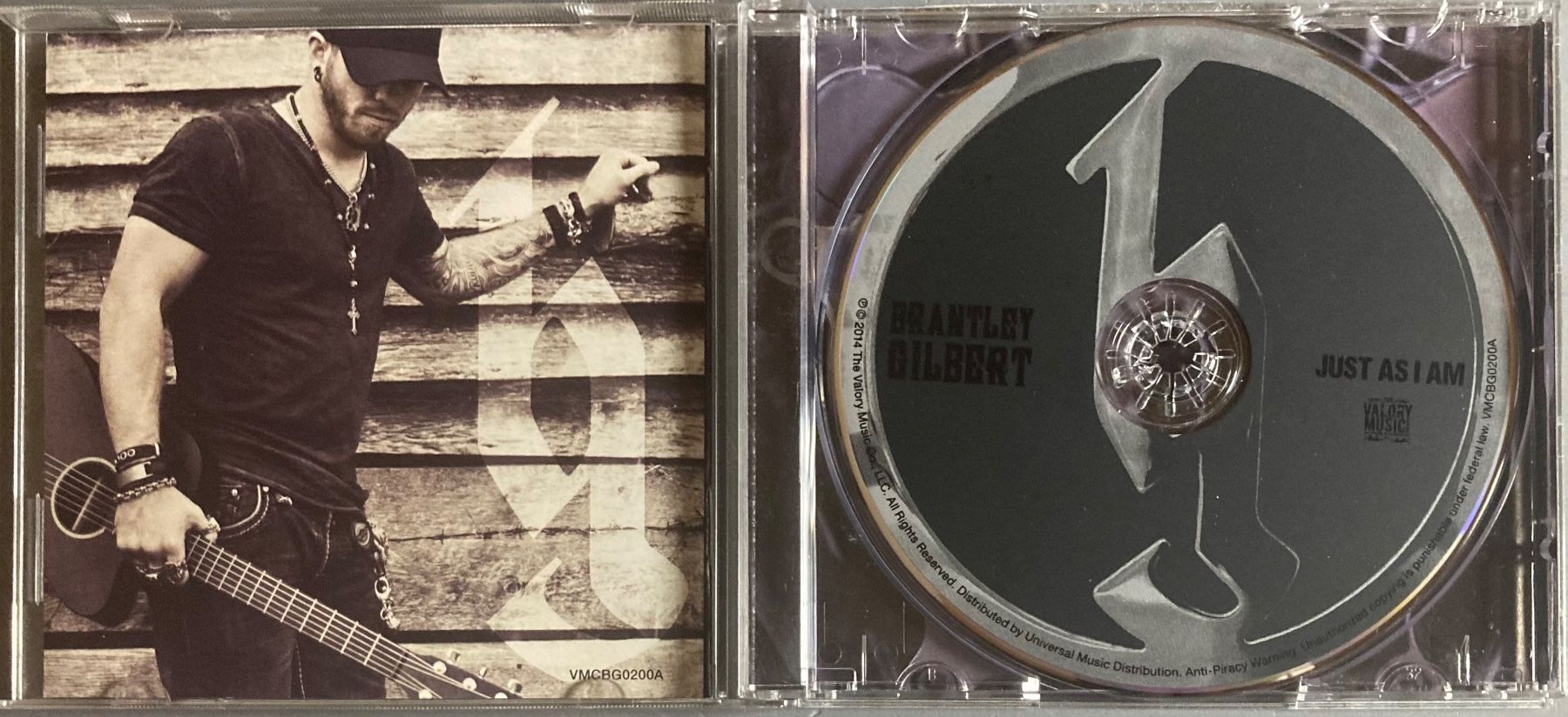 CDs: BRANTLEY GILBERT - JUST AS I AM – D'occasion à Poliez-Pittet par Newtown-Records 2