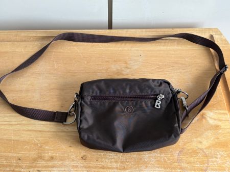 Schöne dunkle Bogner Tasche, guter Zustand