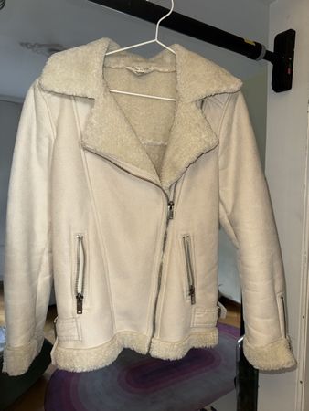 Damen Jacke im Biker-Stil weiss mit Lammfell Optik