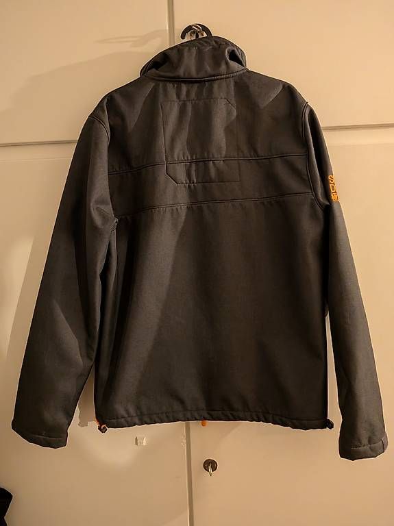 Jacken: Superdry Windtrekker softshell jacket L – Gebraucht aus Zürich von loc_6p95 1