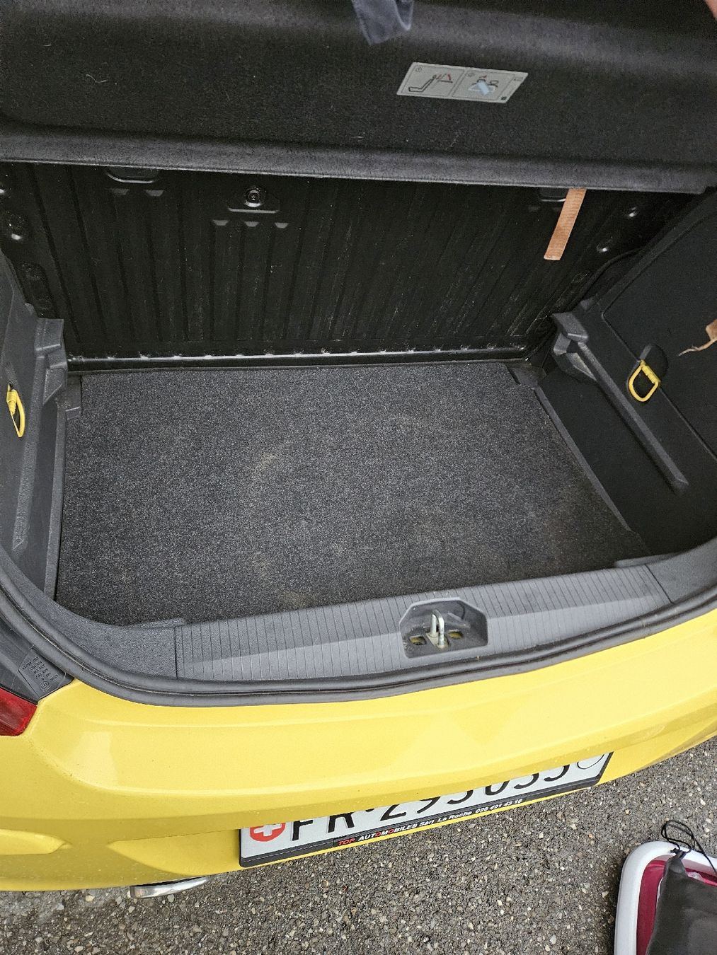 Opel Autos: Opel Corsa 1.4L 2011 – Gebraucht aus Broc von ate_6svb 8