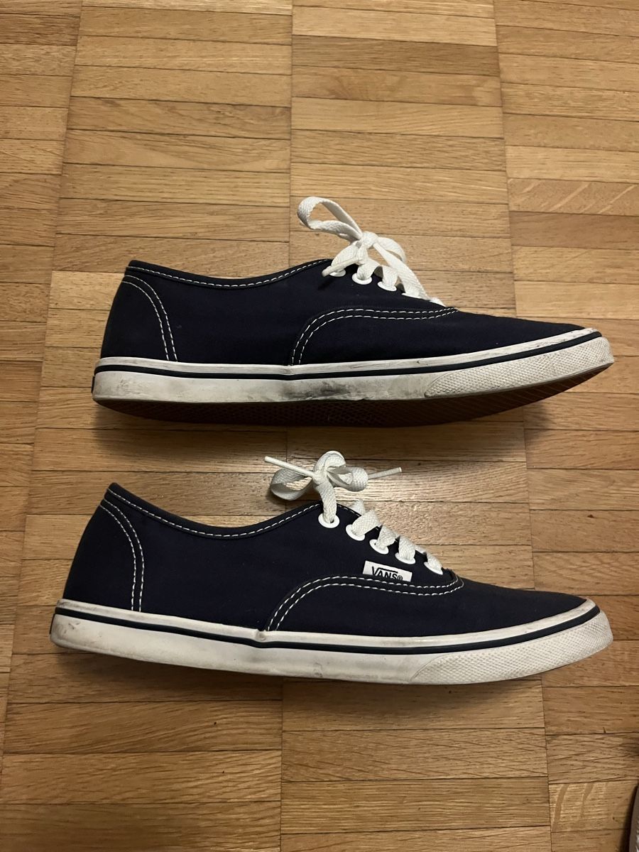 Vans Scarpe da uomo: Vans Authentic, dunkelblaue Stoffschuhe, Grösse 39 – Usato da Jona venduto da ch7_bc5v 4