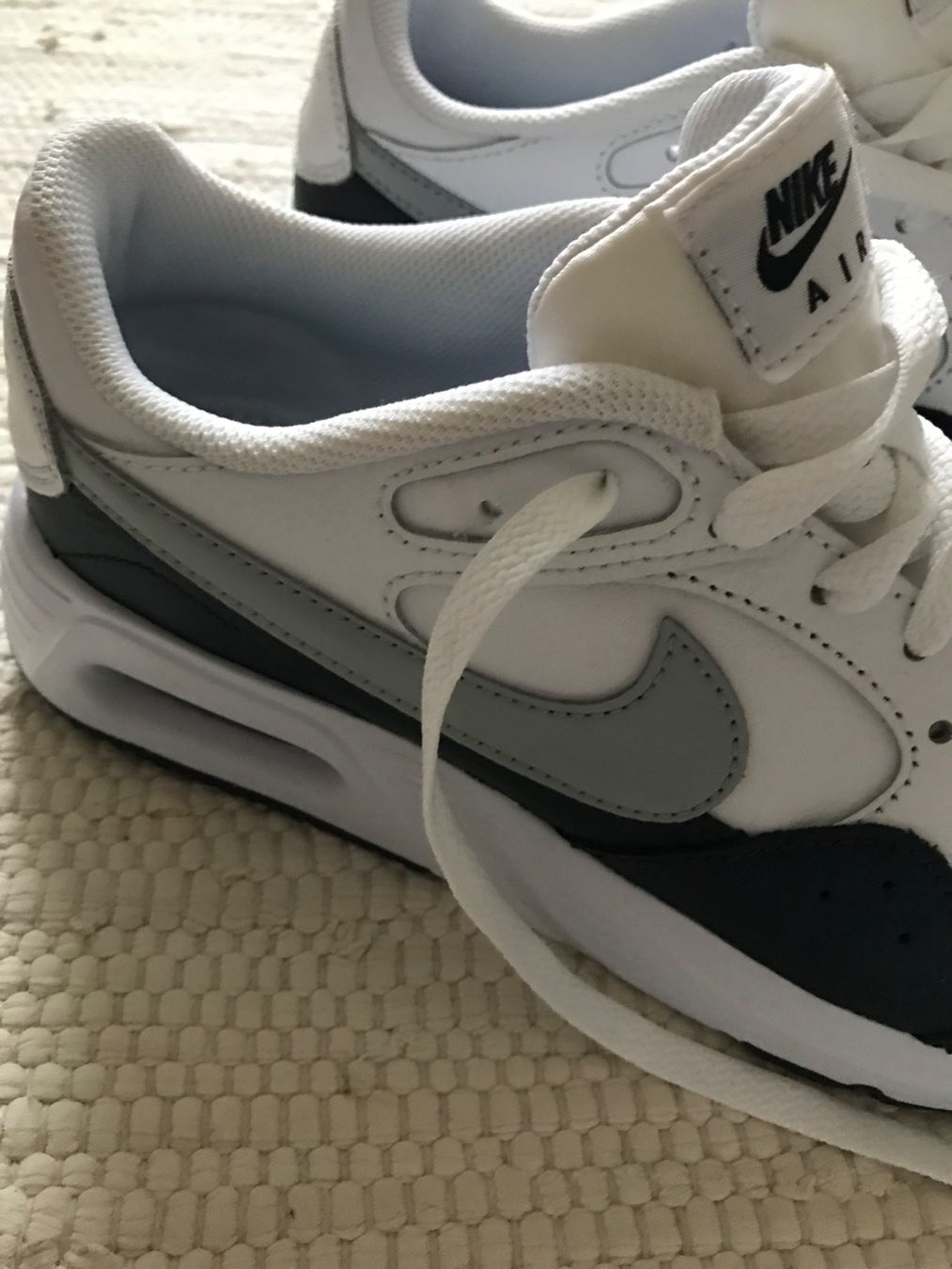 Nike Scarpe da uomo: NEU Leder Nike Sneakers Gr. 40 – Nuovo e nell'imballaggio originale da Affoltern am Albis venduto da variablend 1