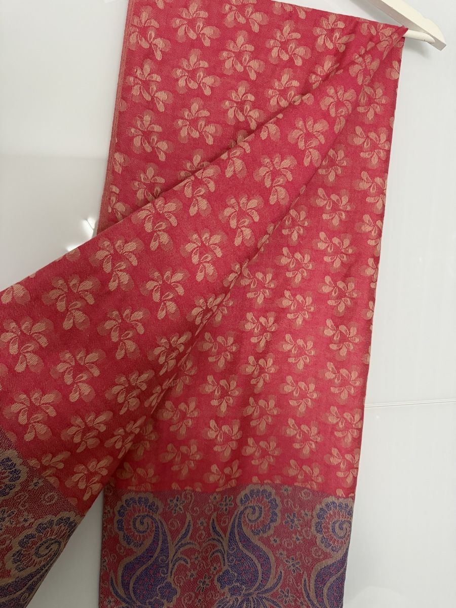 Foulard & Sciarpe: 100% Kaschmirschal rot blau gemustert – Usato da Grenchen venduto da servet.t 1