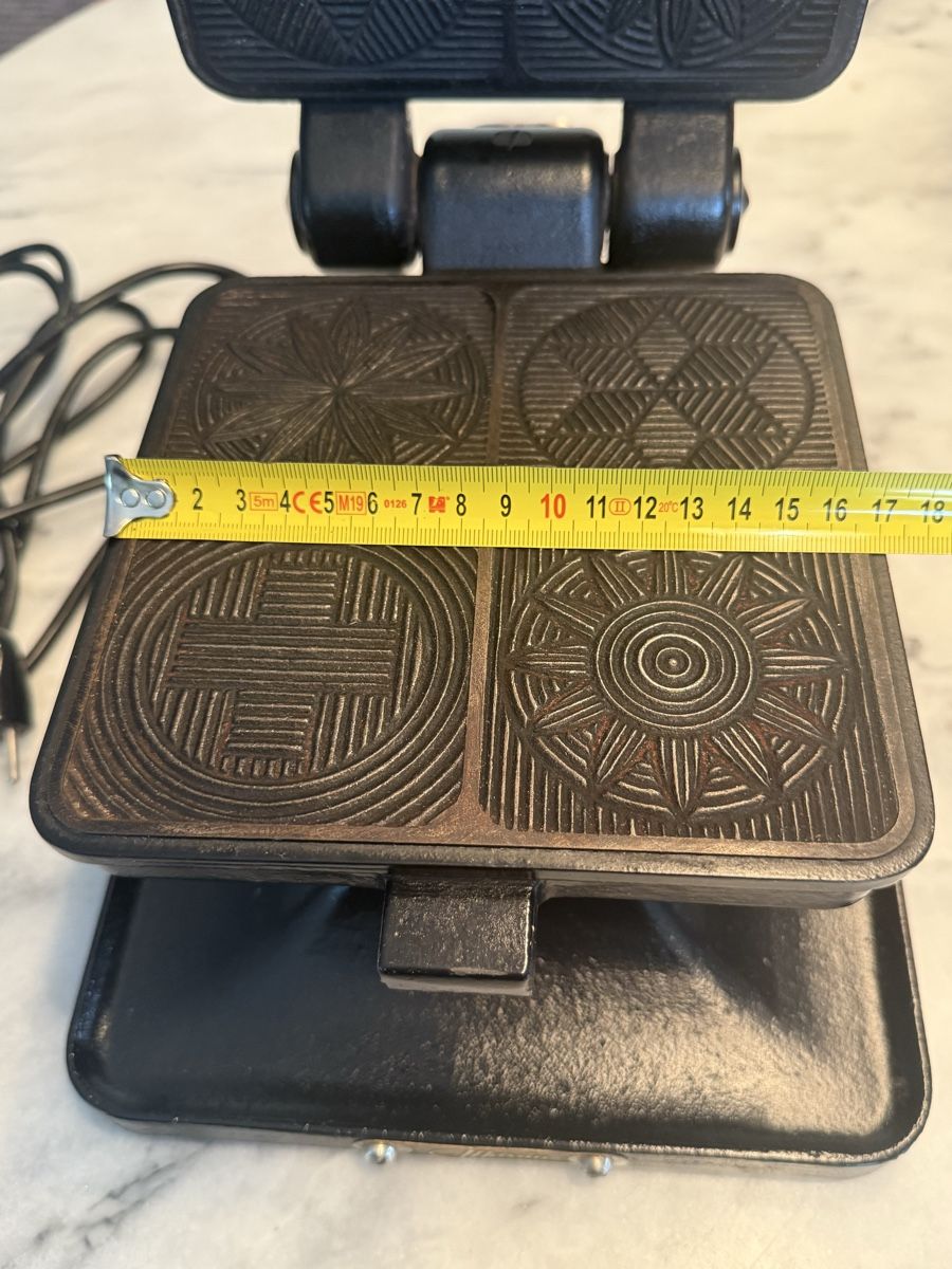 Maxim Elettrodomestici da cucina: Antike Waffelmaschine, Maxim – Usato da Aarburg venduto da Yula24 7