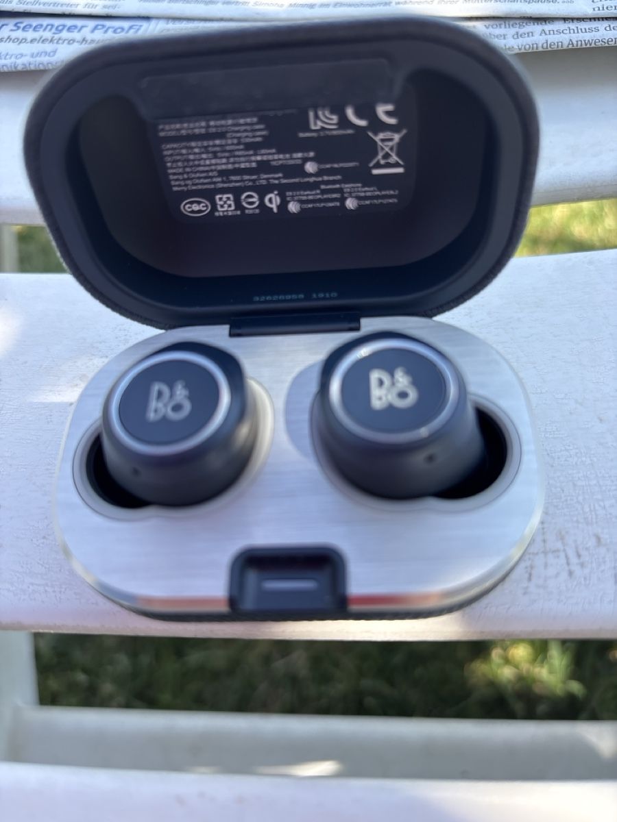 Bang & Olufsen Kopfhörer: B&O in ear Kopfhörer.  – Neu (gemäss Beschreibung) aus Dintikon von lo-ko