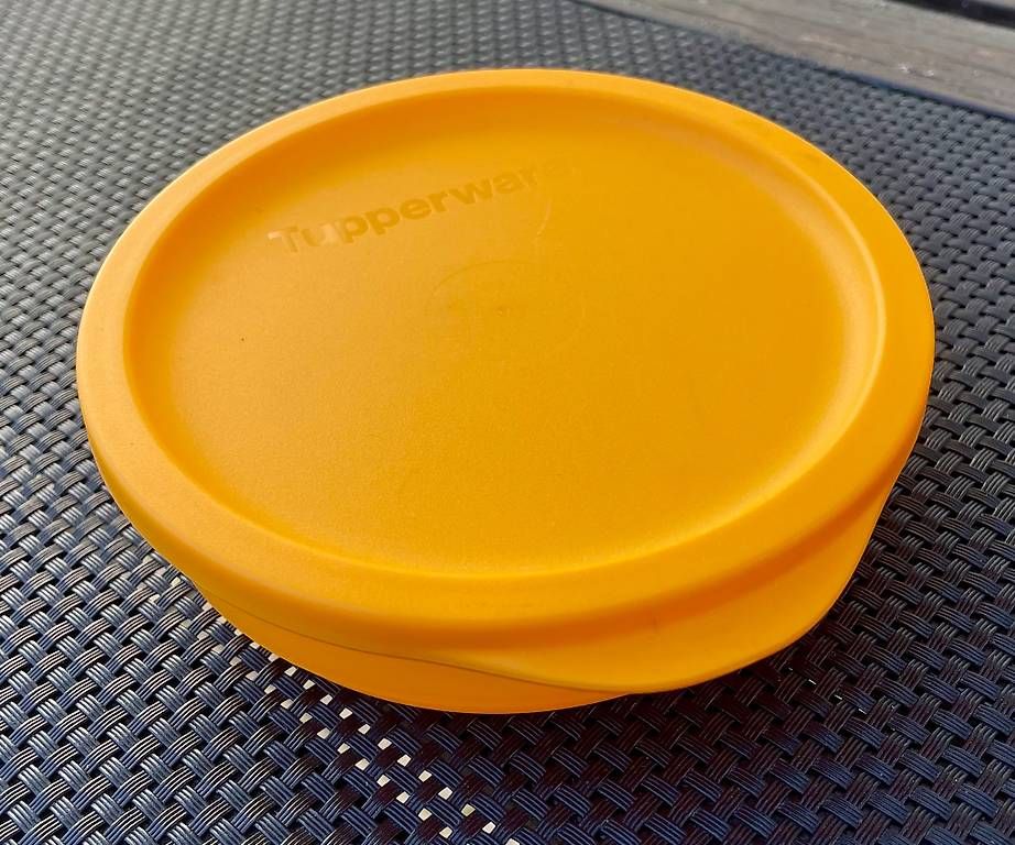 Ciotole: Tupperware Schüssel mit Deckel / Neu – Nuovo e nell'imballaggio originale da Jonschwil venduto da relnheaz