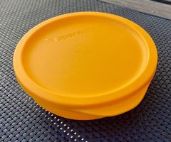 Tupperware Schüssel mit Deckel / Neu