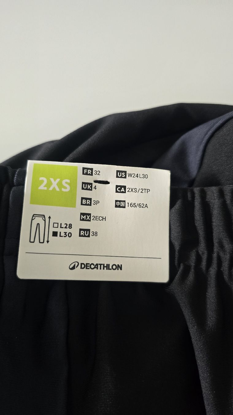Decathlon Pantalons: jogging de foot 2xs neuf  – Neuf avec emballage d'origine à Estavayer-Le-Lac par zazadavidson 4