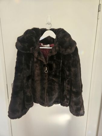 Tissavel Kunstpelz-Jacke (Fizzen) – Wie echt!