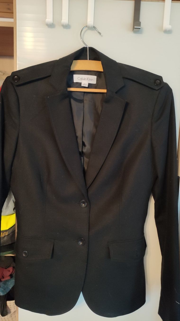 Calvin Klein Giacche: Blazer Calvin Klein – Usato da Grub SG venduto da isa_92y7