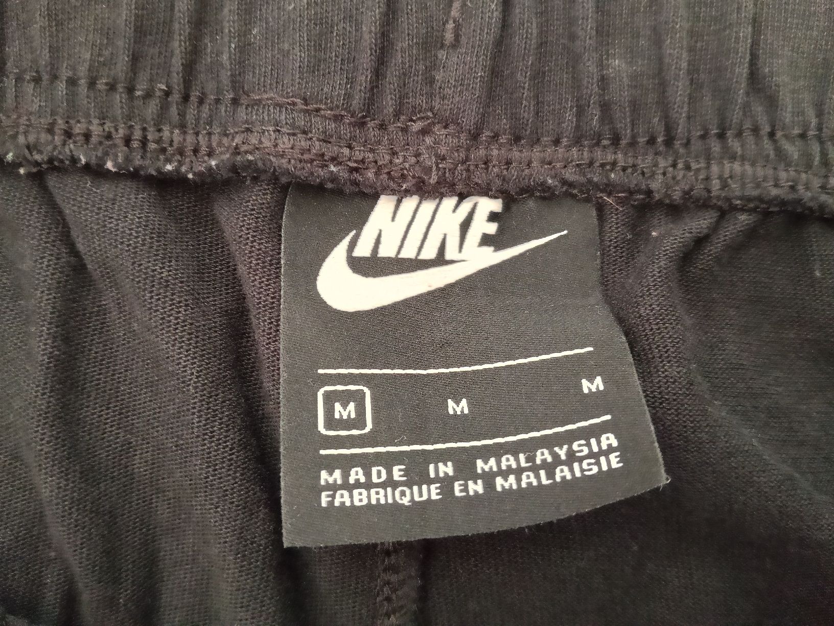 Nike Pantaloni: Short Nike noir taille M  – Usato da Genève venduto da Ana12 2