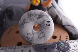 Pi Scheibe Howlith  50mm Top    –Edelsteinstube Rausverkauf