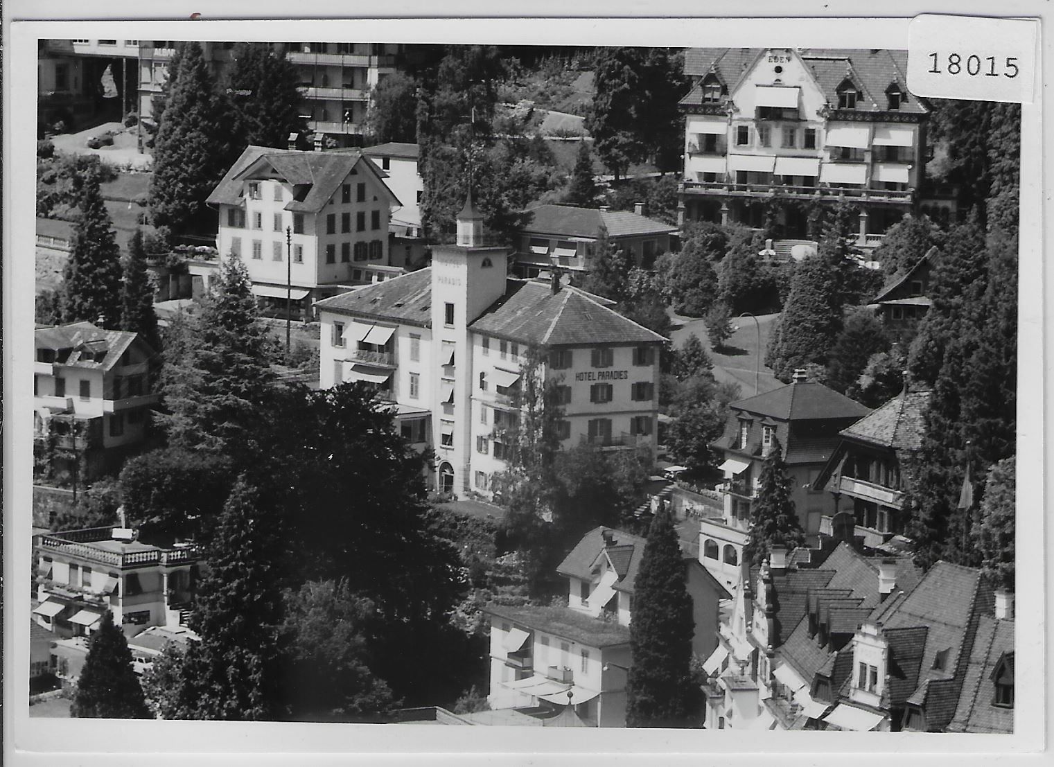 Cartoline postali: Flugaufnahme Weggis - Hotel Paradies – Antico da Ettingen venduto da Kartenplanet