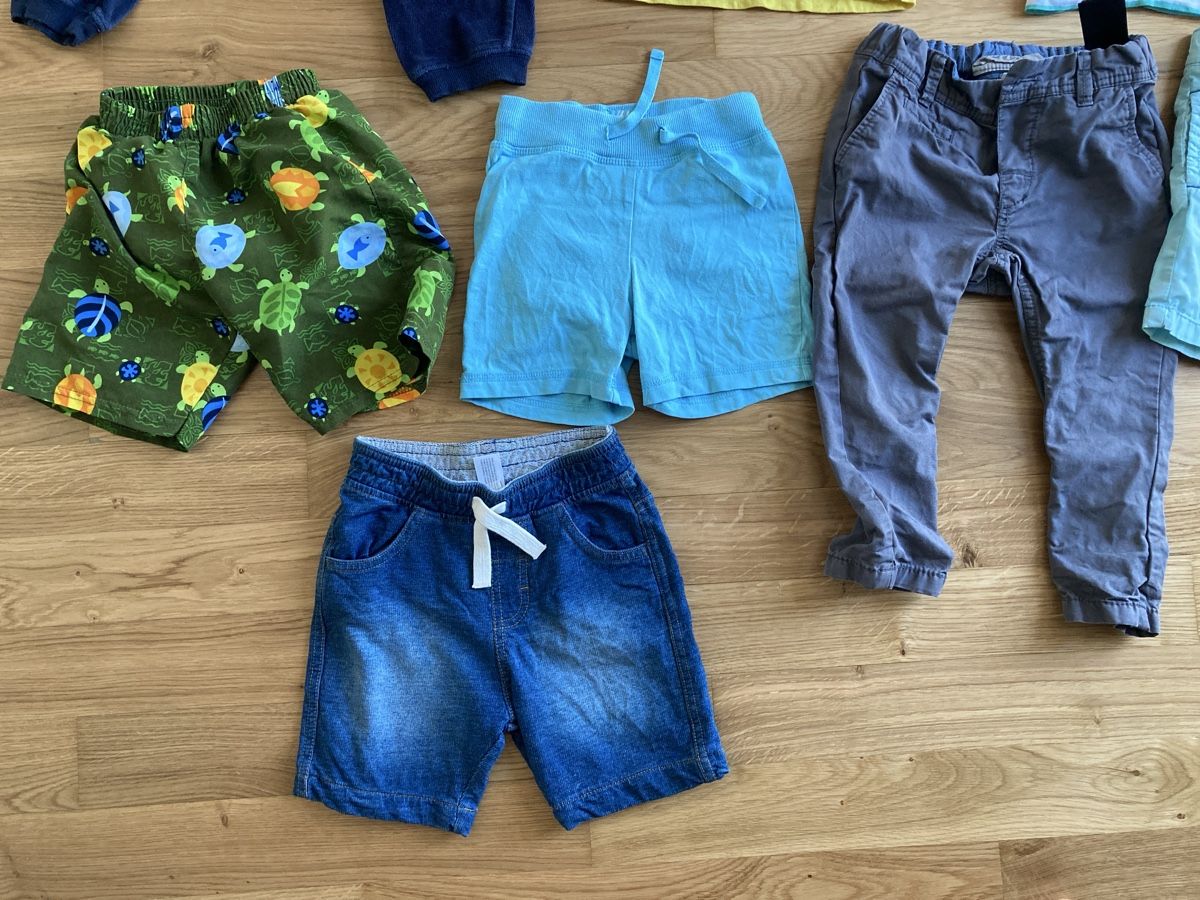 Lotti & Set di vestiti: Kleiderpaket Knaben Buben Grösse 86/92 – Usato da Staad SG venduto da gab_7dr9 1