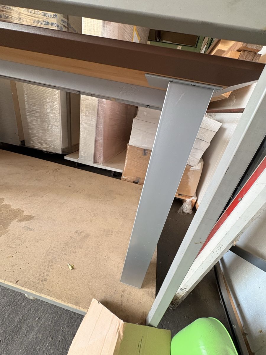 Tavoli: Esstisch mit Holzplatte & Metallbeinen – Usato da Obfelden venduto da Nelia_69 3
