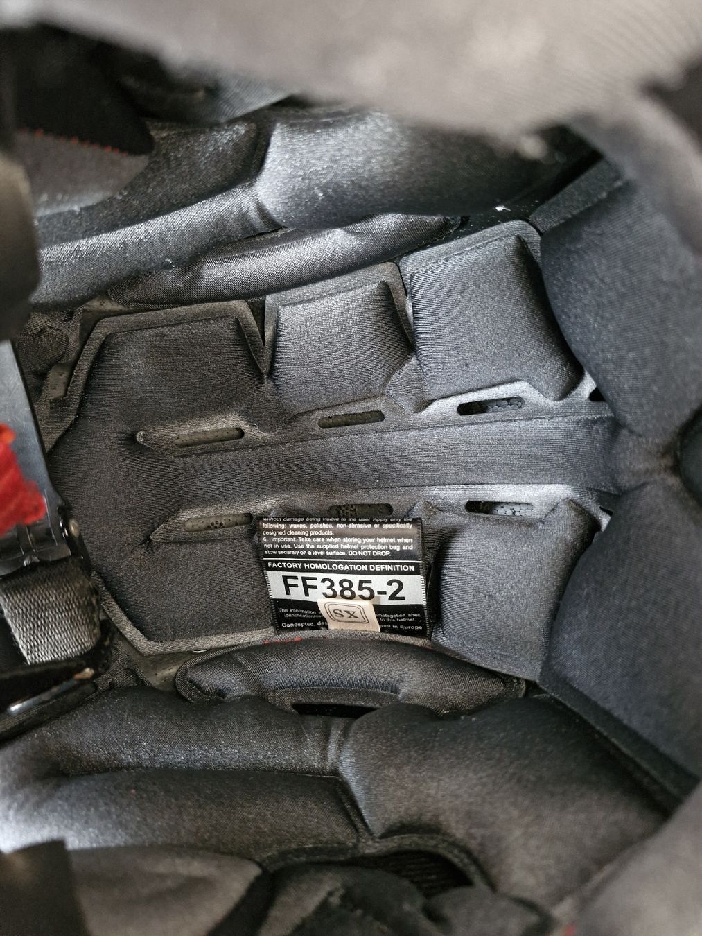 FLM Lotti di vestiti: Töffbekleidung Damen komplett – Usato da Disentis/Mustér venduto da epa_862v 2