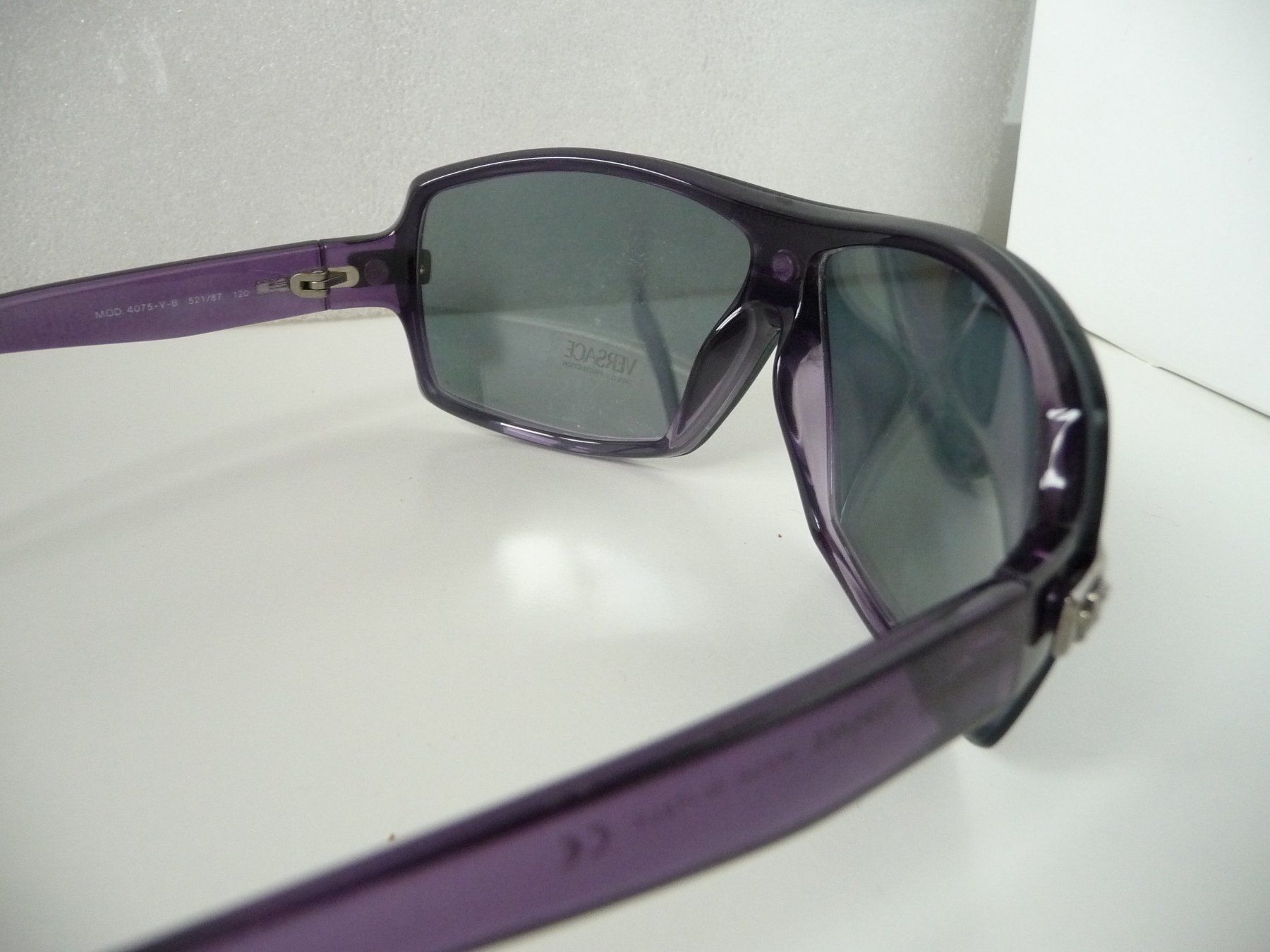 Occhiali & Lenti: neue Versace 4075-V-B Shield, Fehler i.Hinterglas entfernbar – Nuovo (secondo la descrizione) da Winterthur venduto da ricofly 7