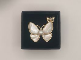 **NEU** Damenbrosche Schmetterling aus Süsswasser Perle