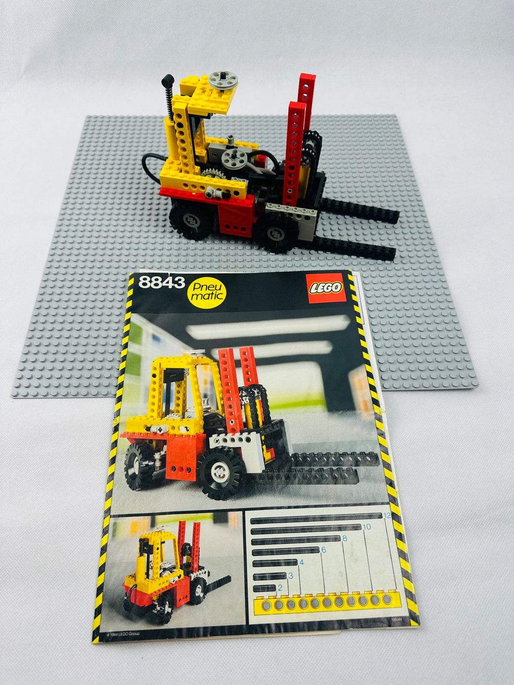 Lego Baukästen: Lego Technic 8843 Pneumatic Gabelstabler 99% komplett – Gebraucht aus Kappel SO von MyFunBox
