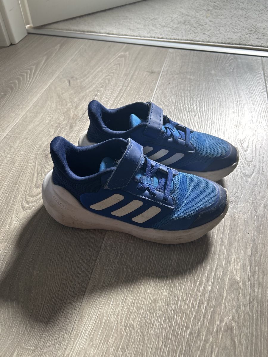 Adidas Scarpe per ragazzi: Basket adidas 34 – Usato da Noville venduto da Malik2017 1